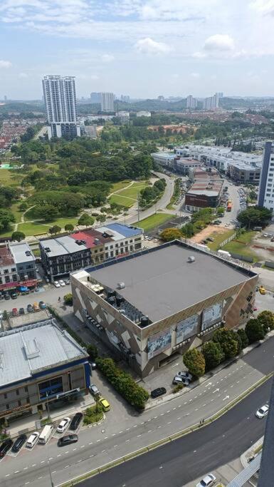 Sky Trees 4 Guests High Floor Nflix Hbo Disney Garden View A1801 Johor Bahru Exterior photo