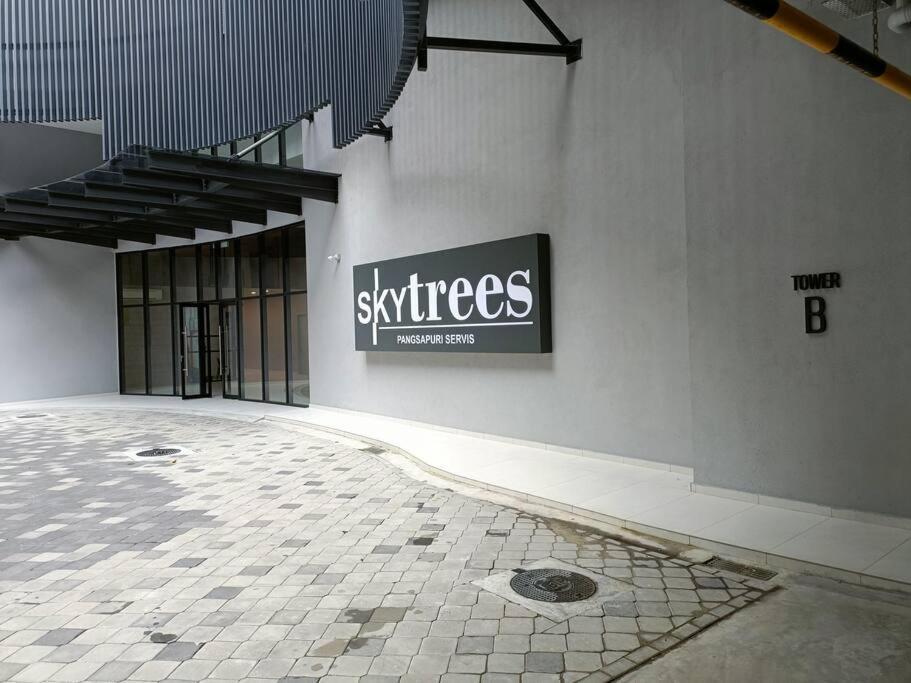 Sky Trees 4 Guests High Floor Nflix Hbo Disney Garden View A1801 Johor Bahru Exterior photo