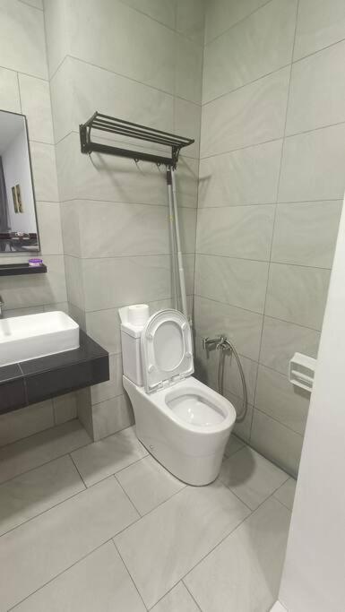 Sky Trees 4 Guests High Floor Nflix Hbo Disney Garden View A1801 Johor Bahru Exterior photo